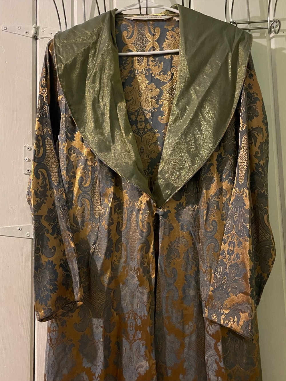 VICTORIA’S SECRET vintage (1998) jacquard robe X-small NWOT